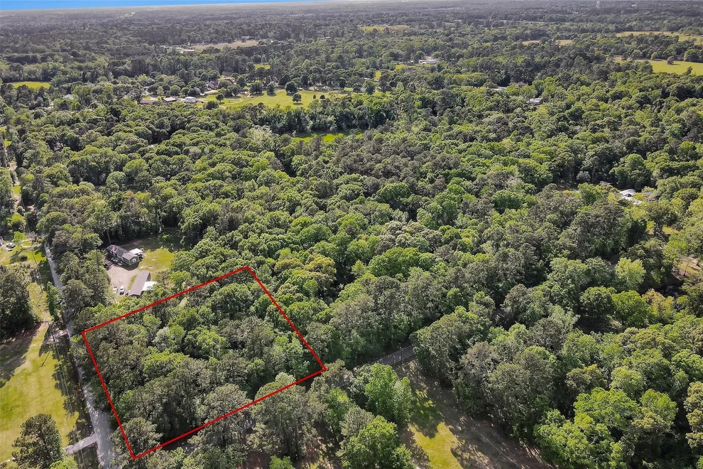 Unit for sale at 15711 Tree Monkey Rd, Conroe, TX 77303