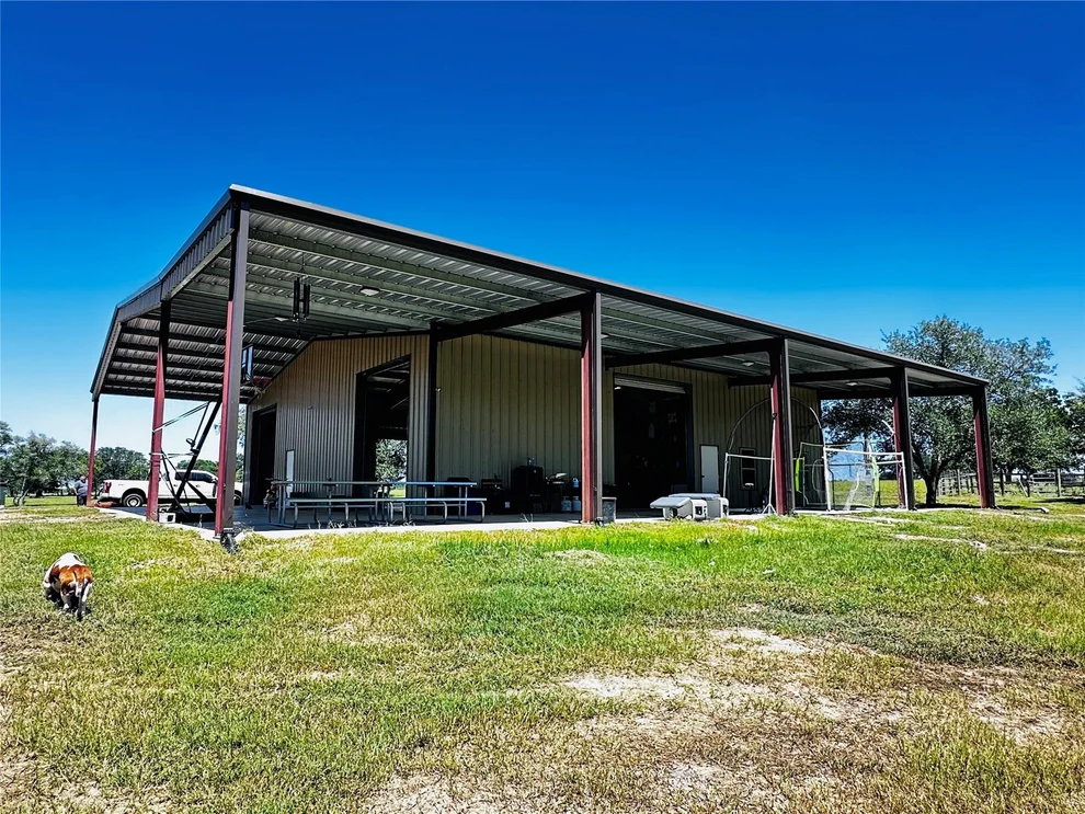 Unit for sale at 600 Rice Davis Road, Yoakum, TX 77995