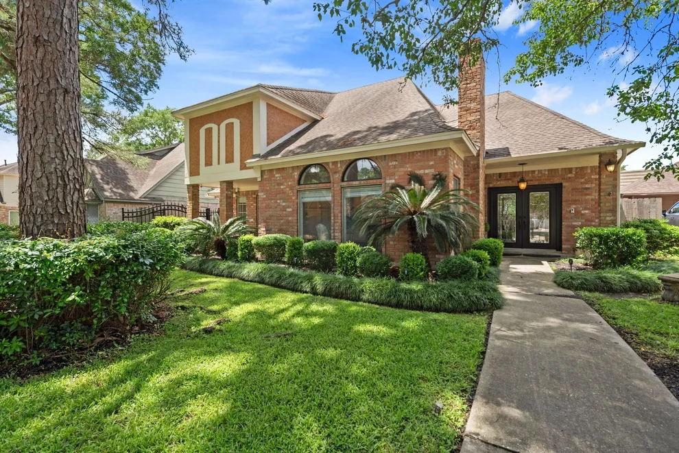 Unit for sale at 8310 Mentmore Drive, Spring, TX 77379