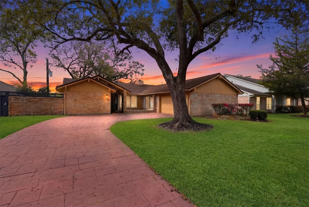 Unit for sale at 210 Big Hollow Lane, Houston, TX 77042