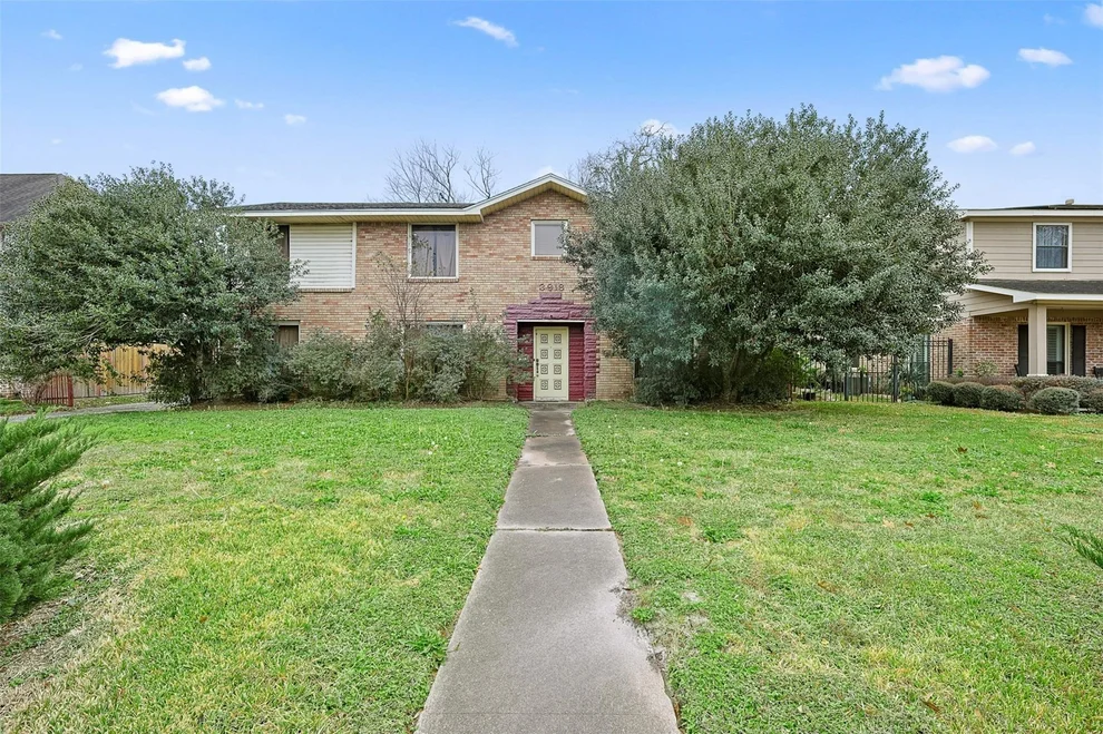 Unit for sale at 3918 Fernwood Drive, Houston, TX 77021