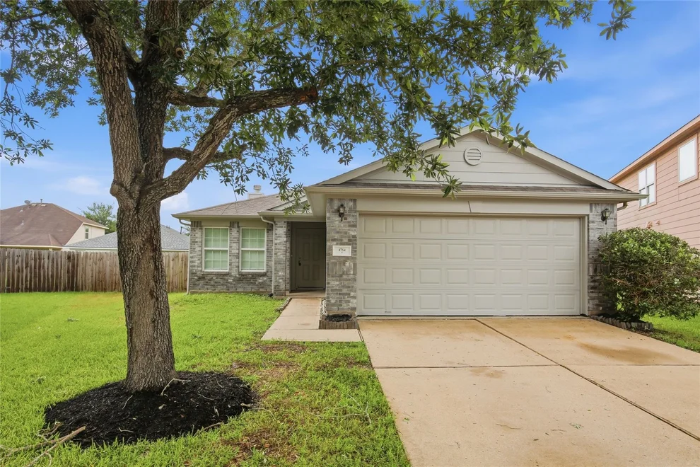 Unit for sale at 4754 Chisholm Hollow, Fresno, TX 77545
