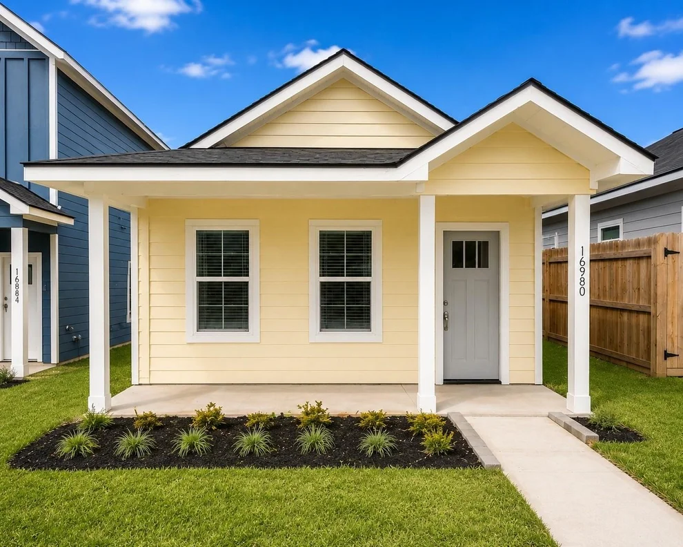 Unit for sale at 16980 Kempwood, Montgomery, TX 77316
