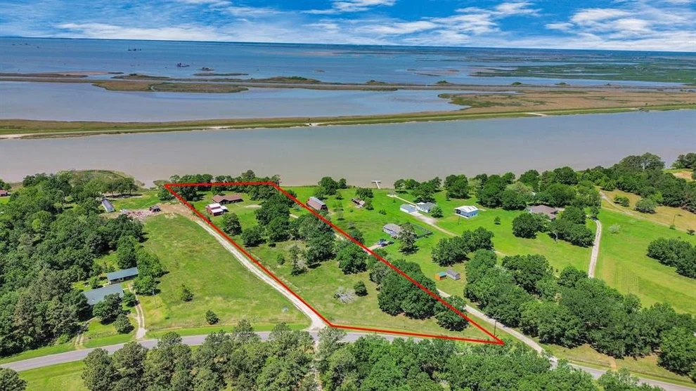 Unit for sale at 3428 S Main Street, Anahuac, TX 77514