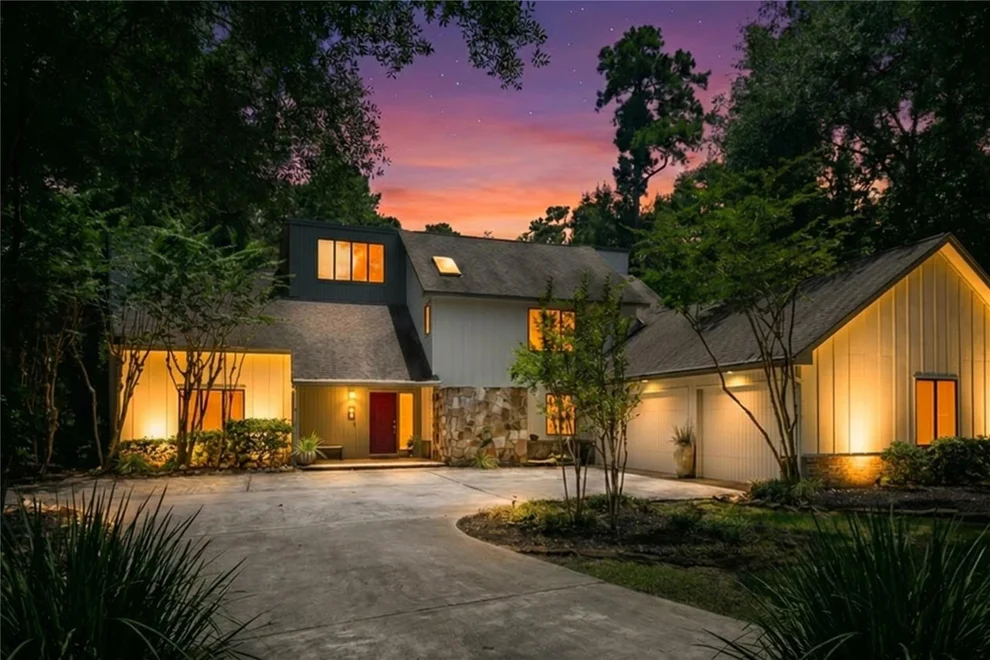 Unit for sale at 42 Skyflower Drive, The Woodlands, TX 77381