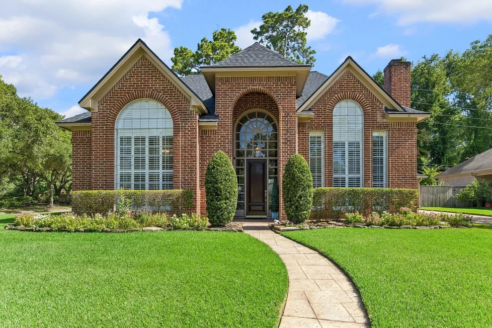 Unit for sale at 5118 Sycamore Villas Drive, Kingwood, TX 77345