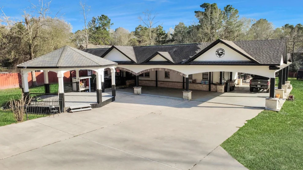 Unit for sale at 26090 Cornwall, New Caney, TX 77357