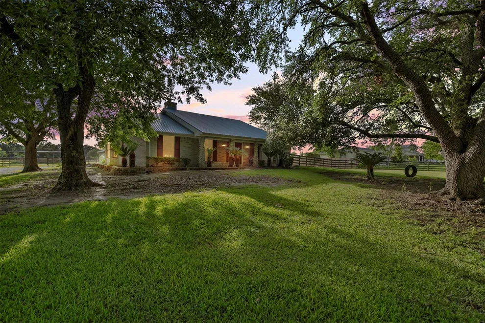 Unit for sale at 6516 Mcginnes Road, Santa Fe, TX 77517