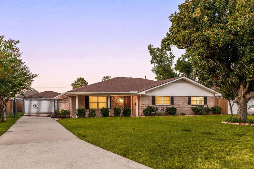 Unit for sale at 4508 Randwick Drive, Houston, TX 77092
