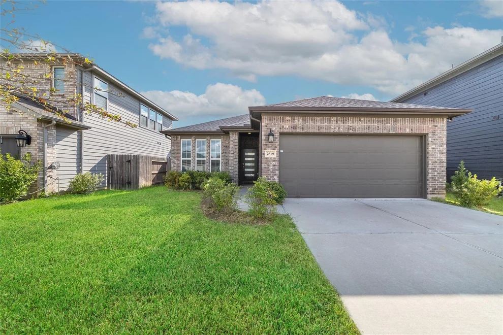 Unit for sale at 7819 Wyndham Harbor Court, Richmond, TX 77407