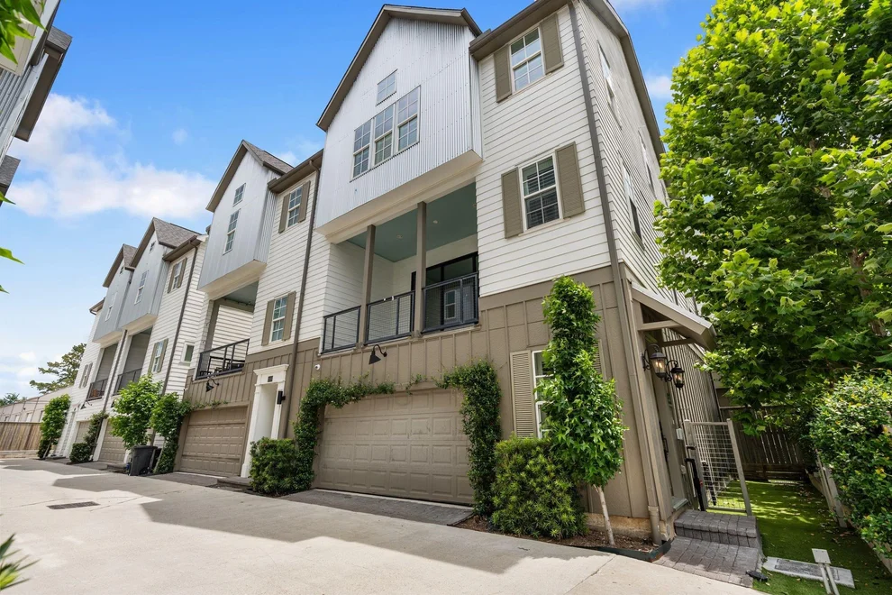 Unit for sale at 2222 Lou Ellen Lane, Houston, TX 77018