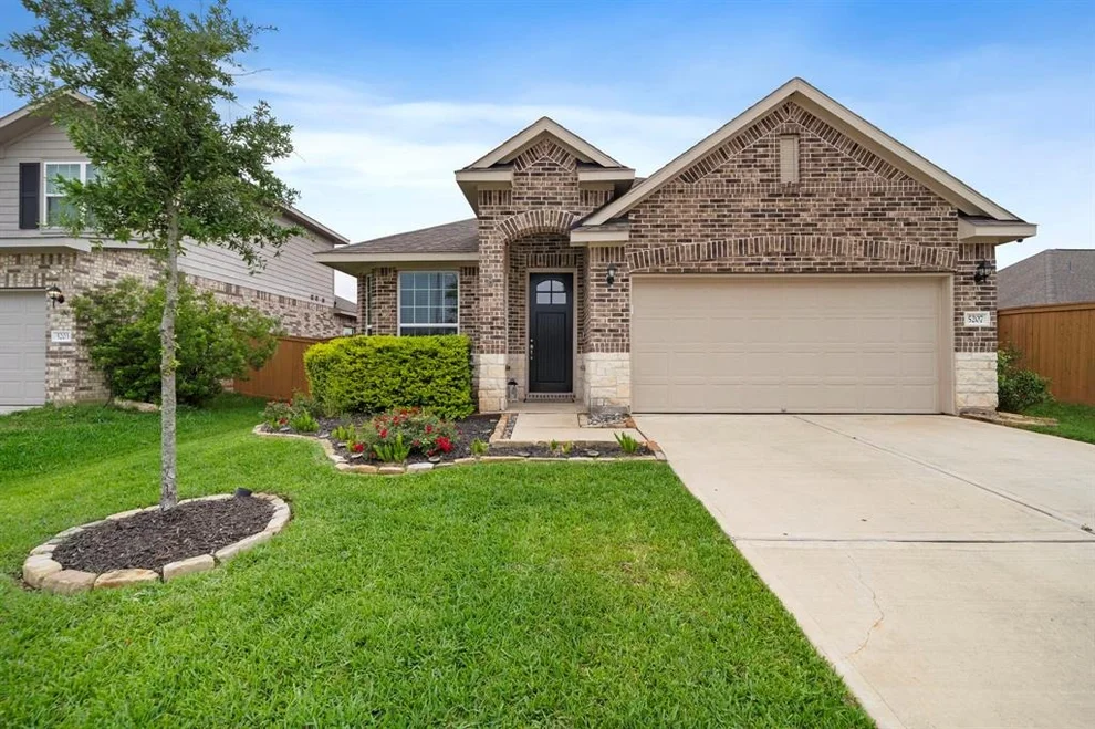 Unit for sale at 5207 Windy Plantation Drive, Brookshire, TX 77423