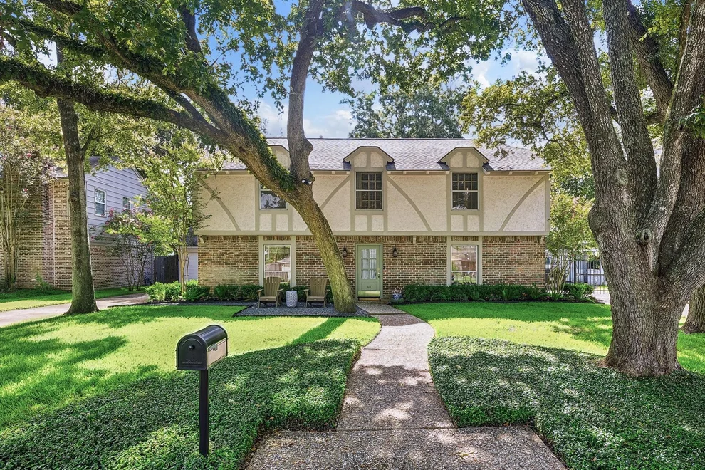 Unit for sale at 514 Bayou Knoll Drive, Houston, TX 77079