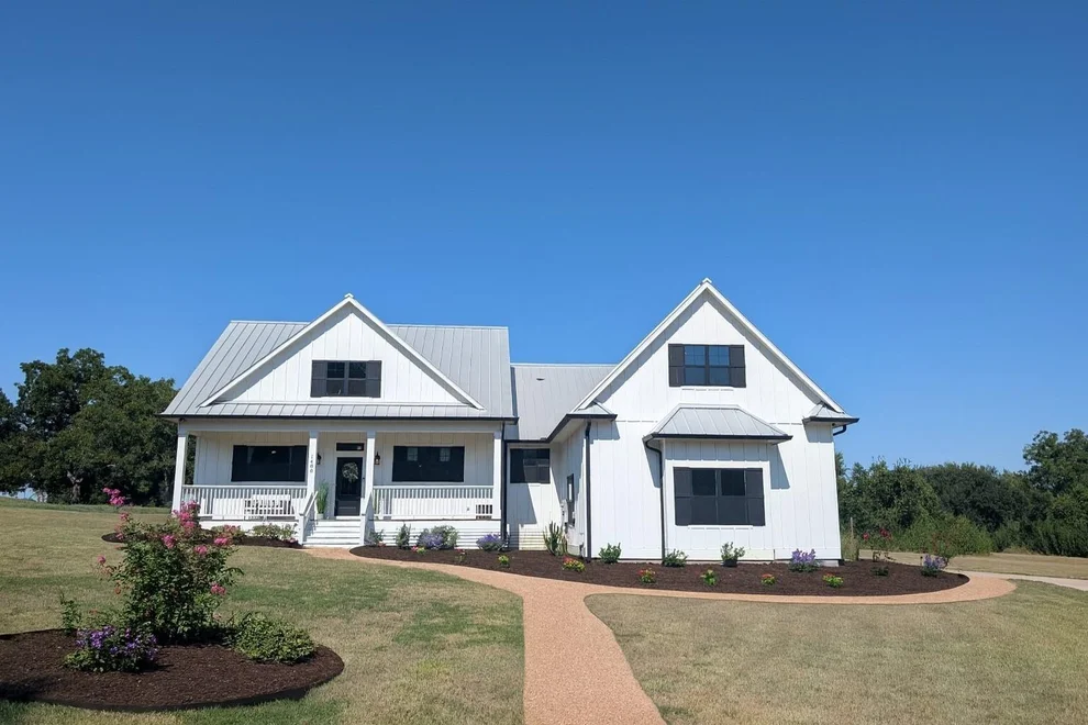 Unit for sale at 1400 Wyandotte Lane, Brenham, TX 77833