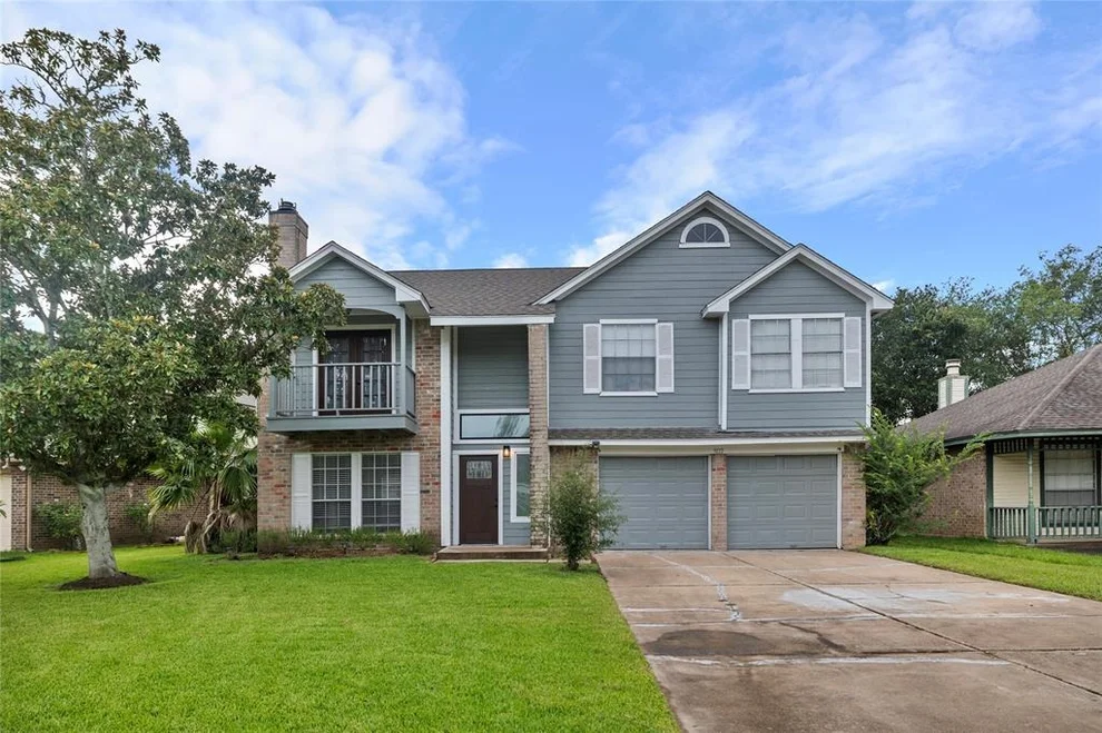 Unit for sale at 3122 Lazy Brook Drive, Sugar Land, TX 77479