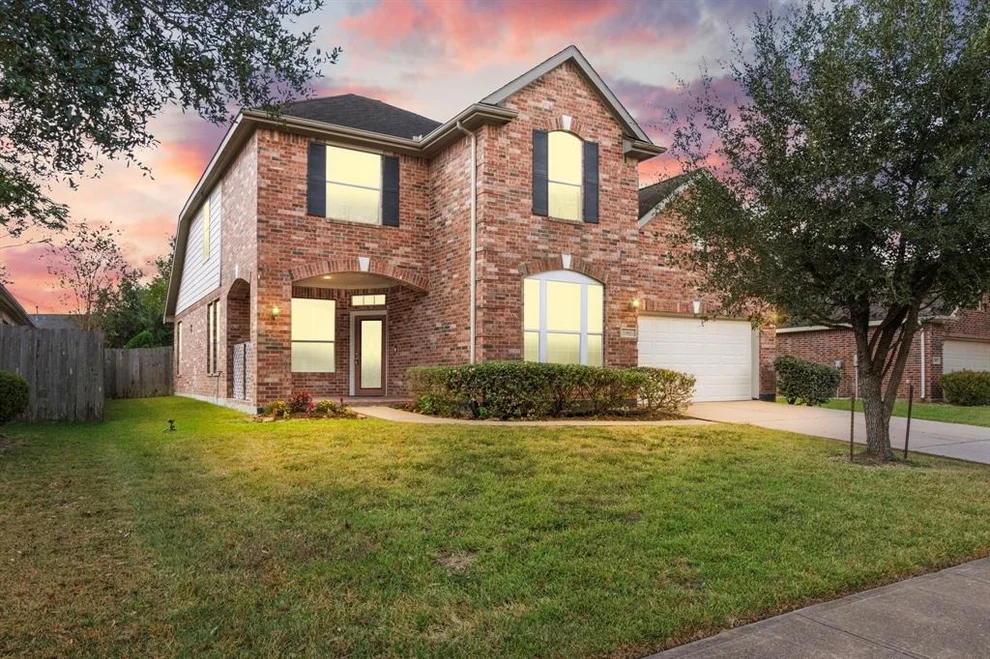 Unit for sale at 13931 Charterhouse Way, Sugar Land, TX 77498