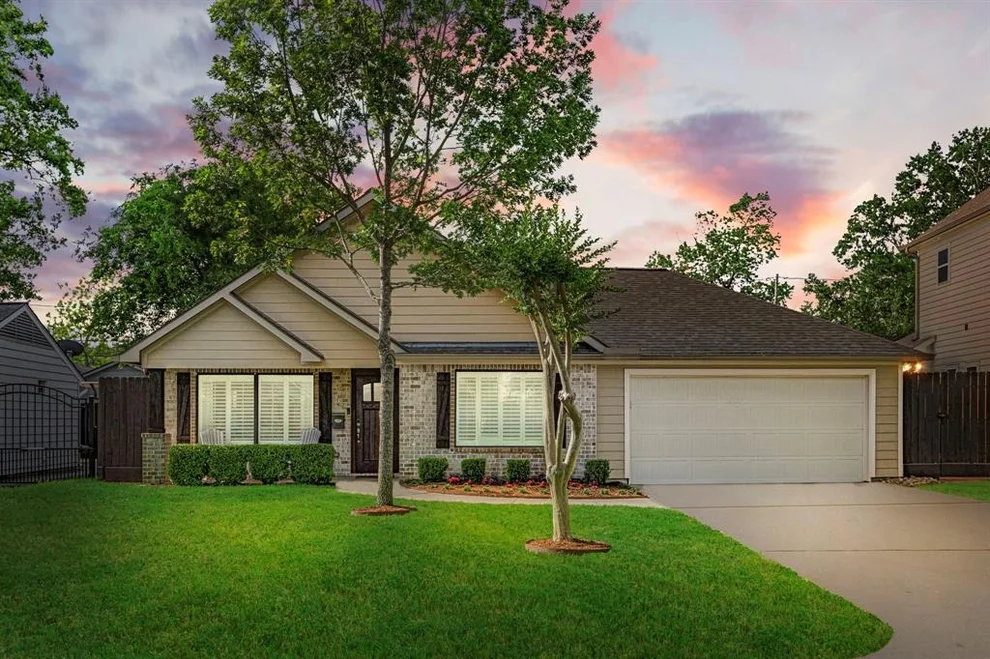 Unit for sale at 1703 Cheshire Lane, Houston, TX 77018