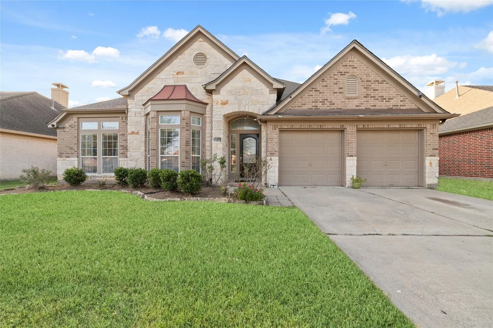 Unit for sale at 9815 Ryans Park Lane, Houston, TX 77089