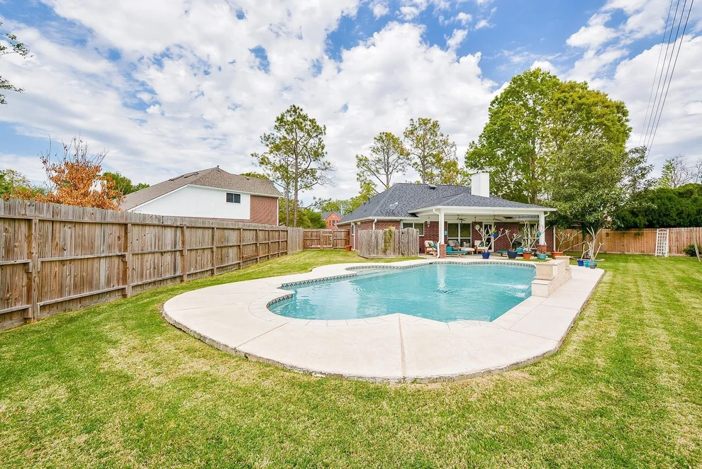Unit for sale at 16107 Ember Hollow Circle, Sugar Land, TX 77498