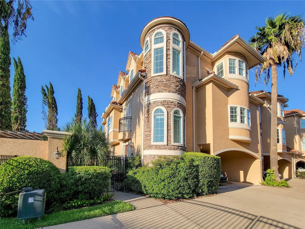 Unit for sale at 2309 Potomac Drive, Houston, TX 77057