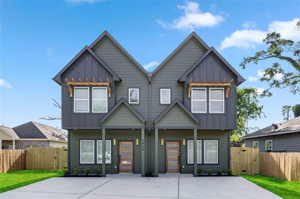 Unit for sale at 5620 Shreveport Drive, Houston, TX 77028