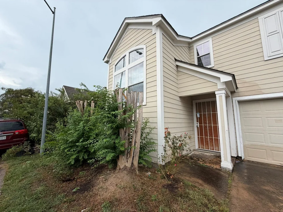 Unit for sale at 11749 Logan Ridge Drive, Houston, TX 77072