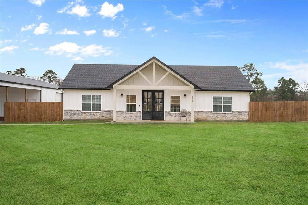 Unit for sale at 694 Brushy Creek Drive, Onalaska, TX 77360