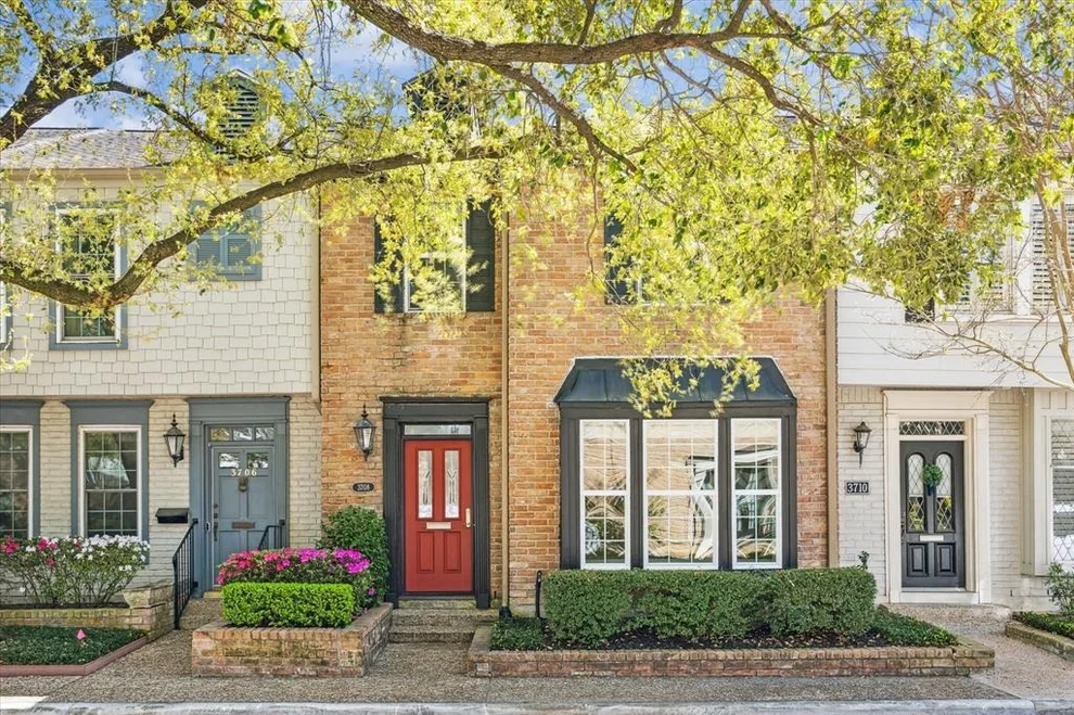 Unit for sale at 3708 Lake Street, Houston, TX 77098