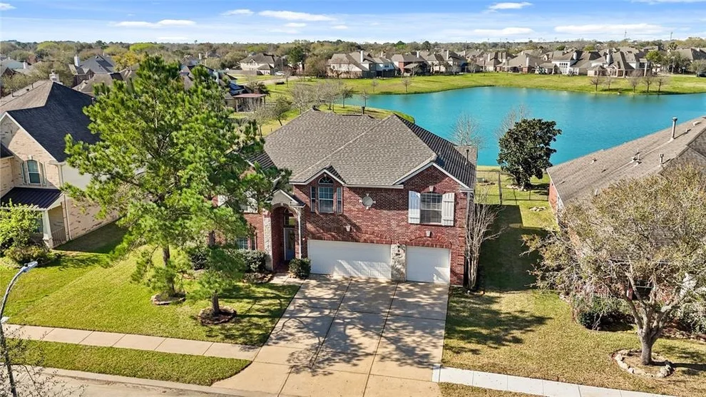 Unit for sale at 3006 Broken Bridge Lane, Pearland, TX 77581