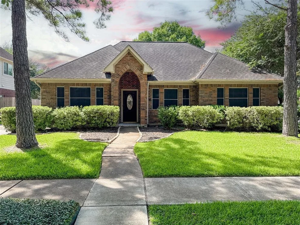 Unit for sale at 2802 Calender Lake Drive, Missouri City, TX 77459