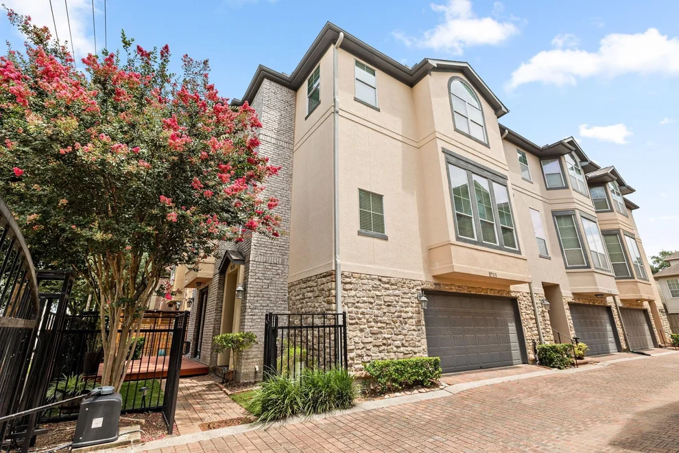 Unit for sale at 5733 Kansas Street, Houston, TX 77007