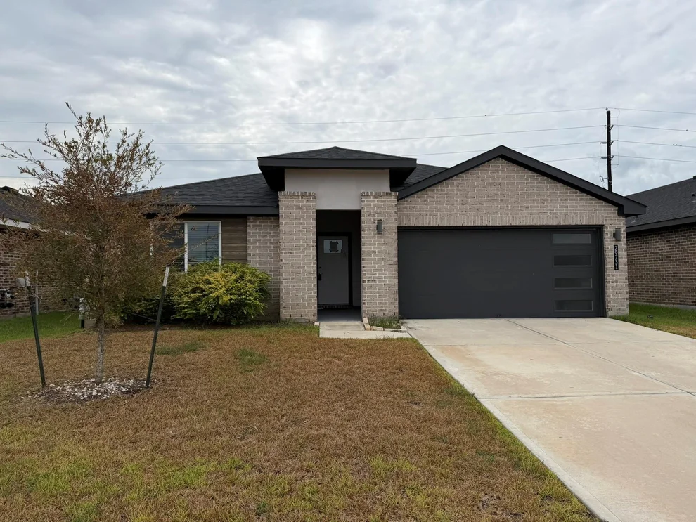 Unit for sale at 29731 Cayenne Circle, Fulshear, TX 77494