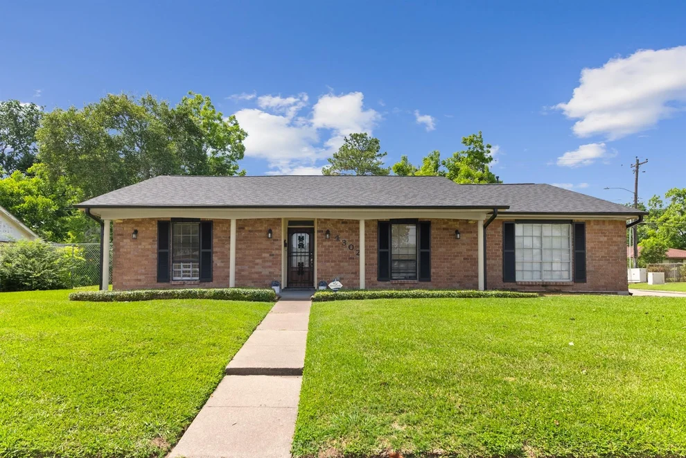 Unit for sale at 4302 Marchant Road, Houston, TX 77047