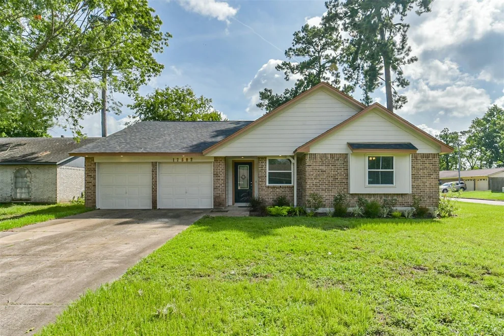Unit for sale at 17502 Huntersglen Circle, Humble, TX 77396