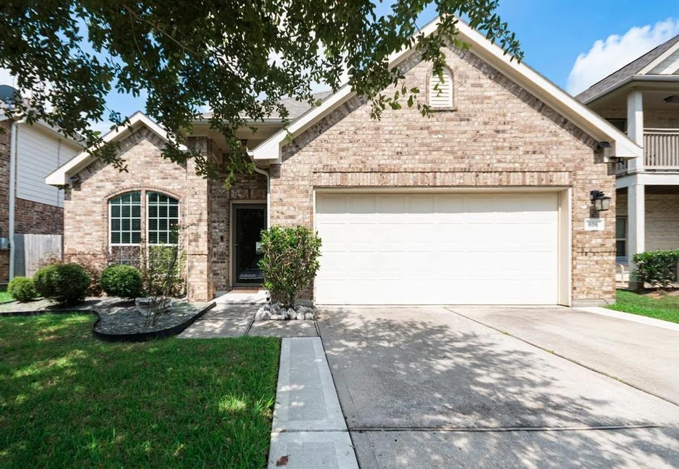 Unit for sale at 626 E Wellglen, La Marque, TX 77568