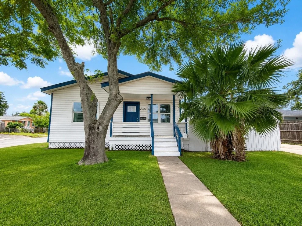 Unit for sale at 2027 54th Street, Galveston, TX 77551