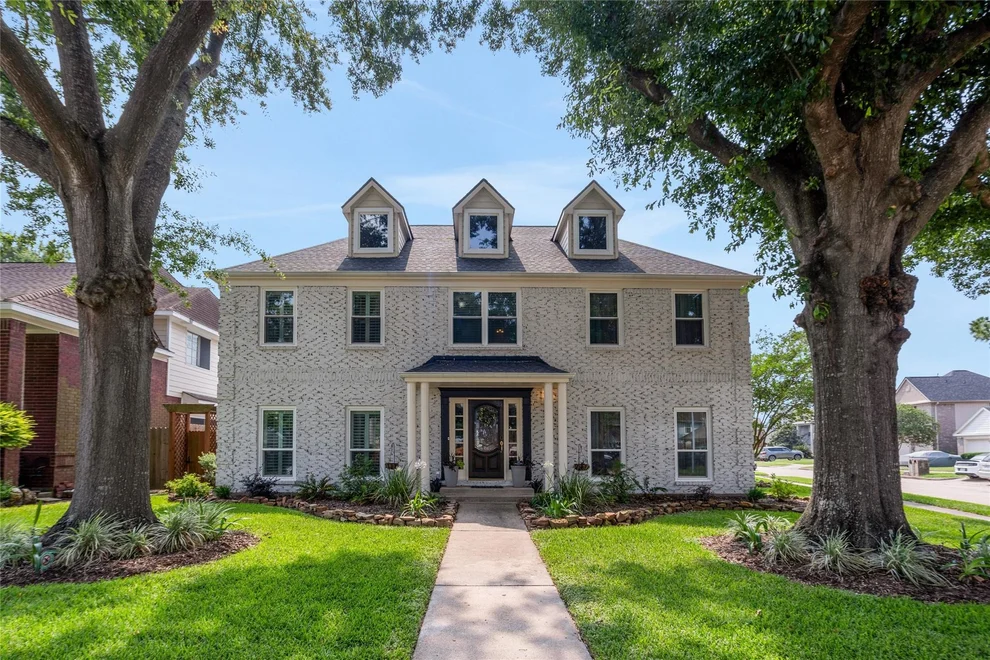 Unit for sale at 1914 Tipperary Drive Drive, Deer Park, TX 77536