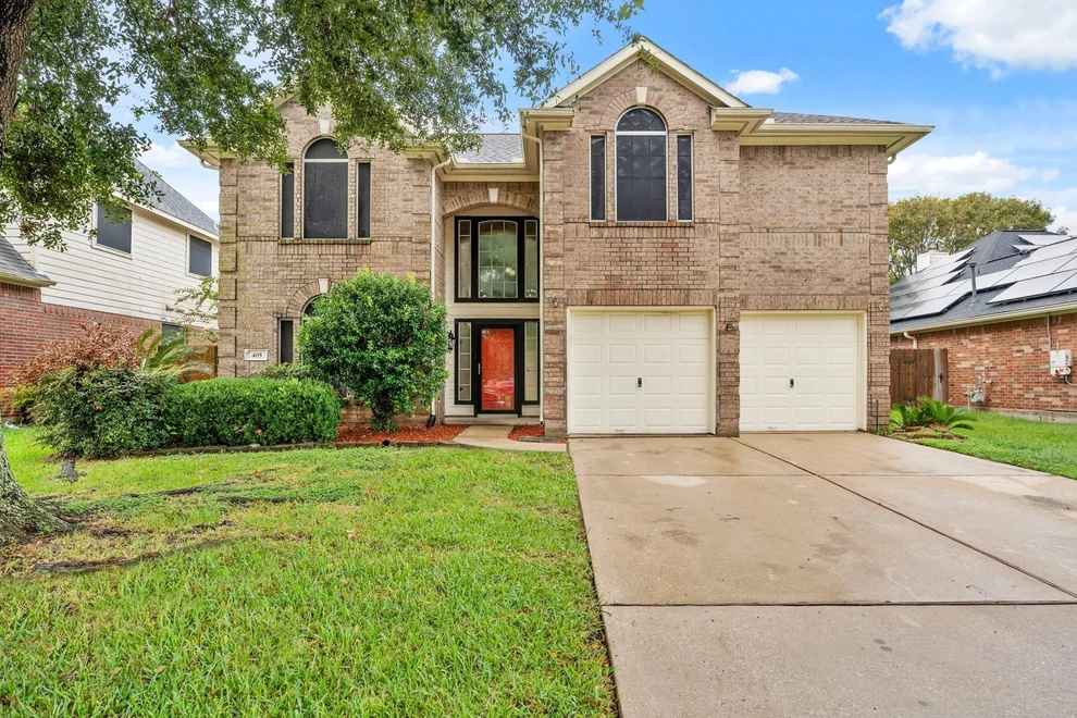 Unit for sale at 405 Spencer Landing W, La Porte, TX 77571