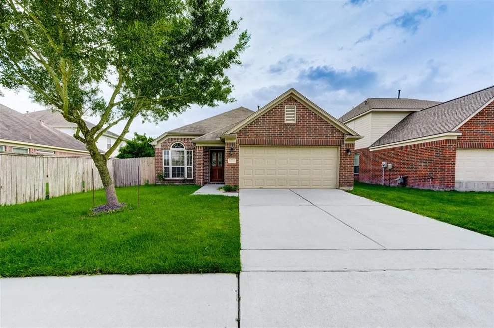Unit for sale at 14839 Fir Knoll Way, Cypress, TX 77429
