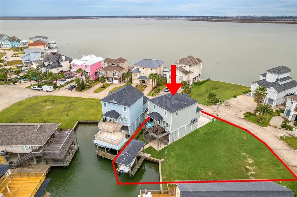Unit for sale at 1543 Windsong Way, Tiki Island, TX 77554