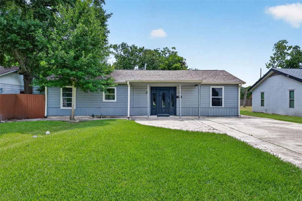 Unit for sale at 1112 Johnson Street, Pasadena, TX 77506