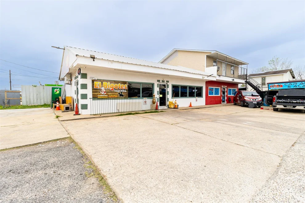 Unit for sale at 1137 Freeport Street, Houston, TX 77015