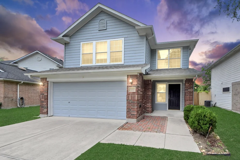 Unit for sale at 14614 Sweetwater View Drive, Houston, TX 77047
