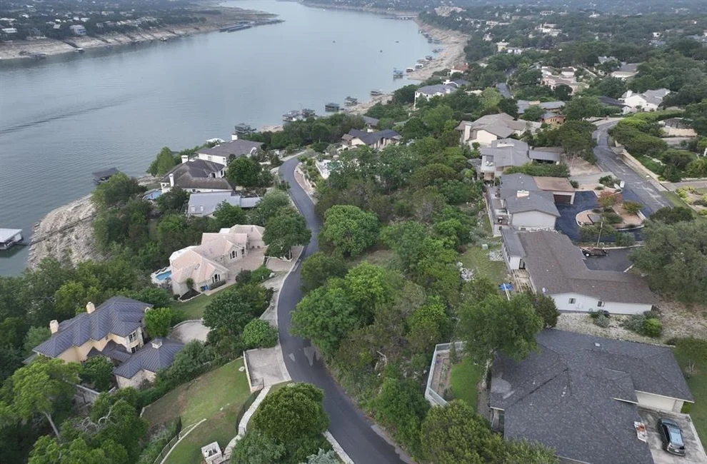 Unit for sale at 724 Cutlass, Lakeway, TX 78734