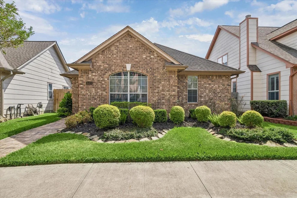 Unit for sale at 513 Brad Court, Webster, TX 77598