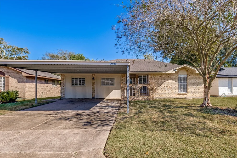 Unit for sale at 14907 Nuwood Lane, Houston, TX 77053