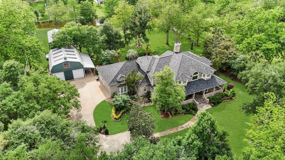 Unit for sale at 6111 Creekview Drive, Sugar Land, TX 77479