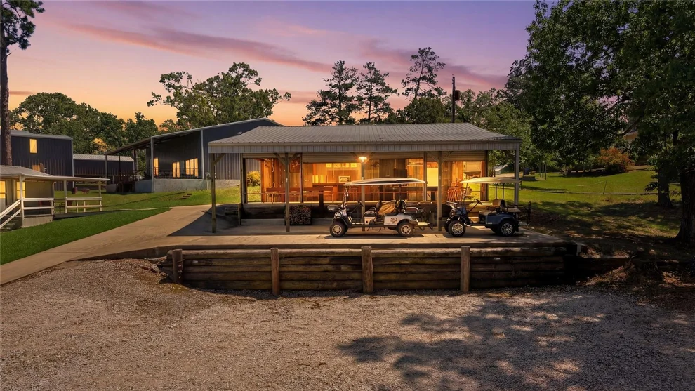 Unit for sale at 233 Wildbriar Drive, Jasper, TX 75951