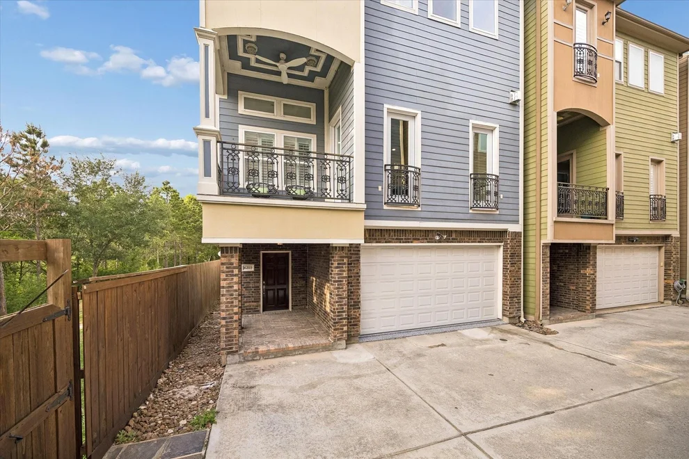 Unit for sale at 621 Rutland Street, Houston, TX 77007