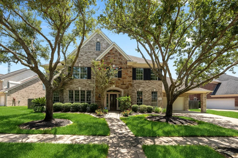 Unit for sale at 2903 Lacewood Court, Pearland, TX 77584